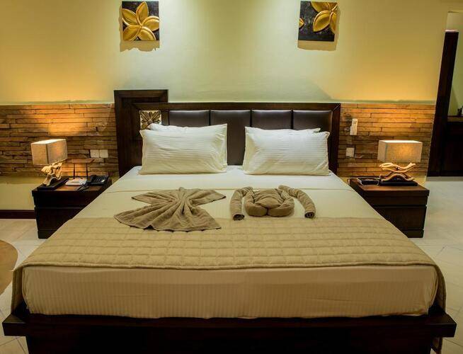 The Oasis Hotel, Restaurant & Spa