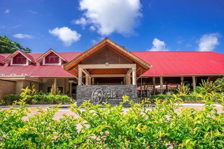 The Oasis Hotel, Restaurant & Spa