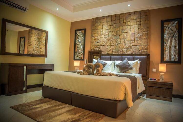 The Oasis Hotel, Restaurant & Spa