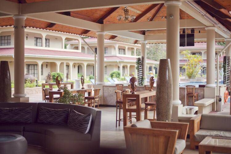 The Oasis Hotel, Restaurant & Spa