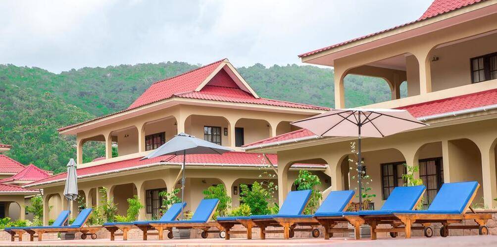 The Oasis Hotel, Restaurant & Spa