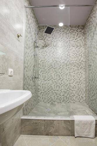 Gremi Hotel