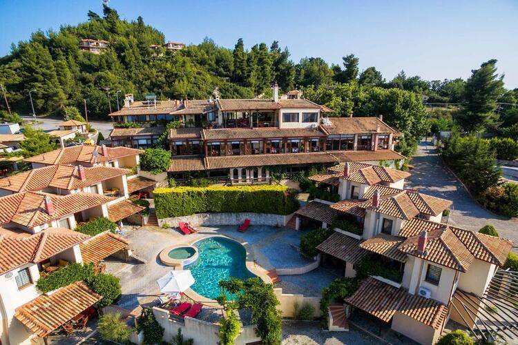 Ev Zin Villas & Suites