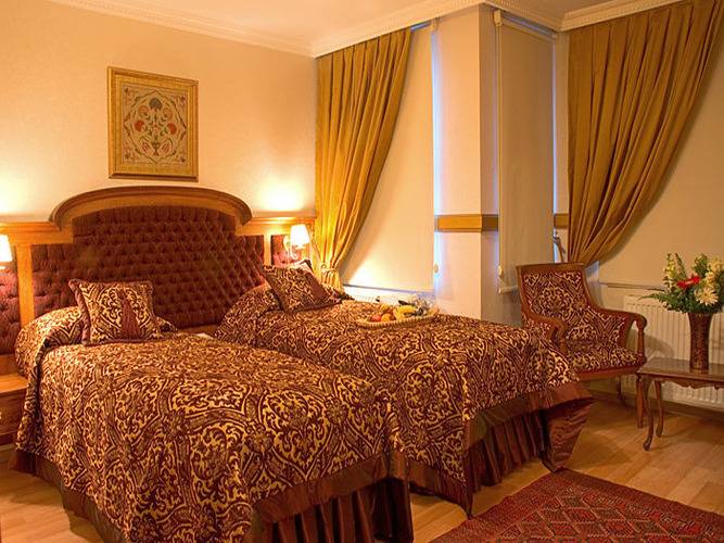 Aruna Hotel