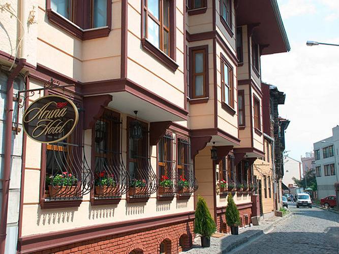 Aruna Hotel