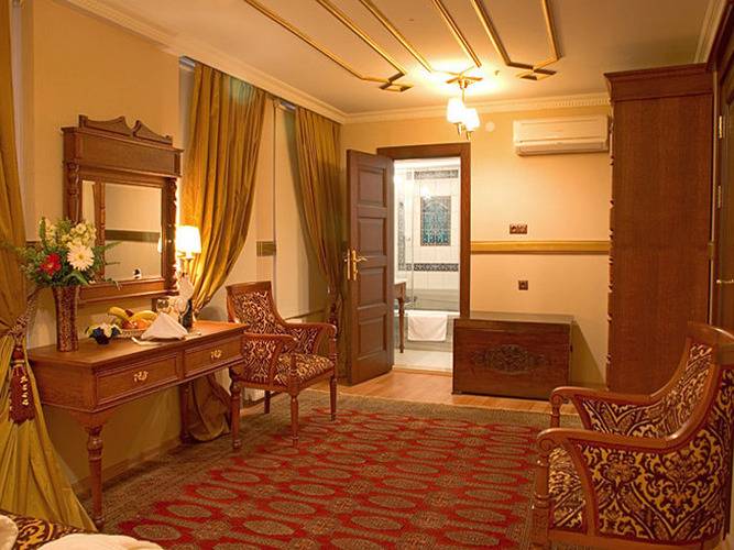 Aruna Hotel