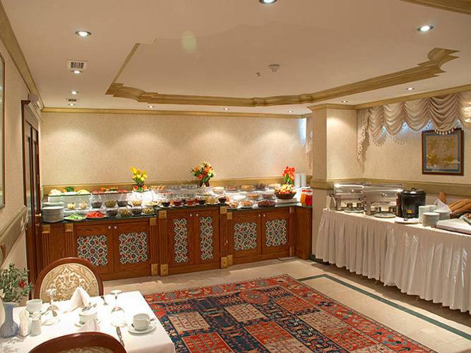 Aruna Hotel
