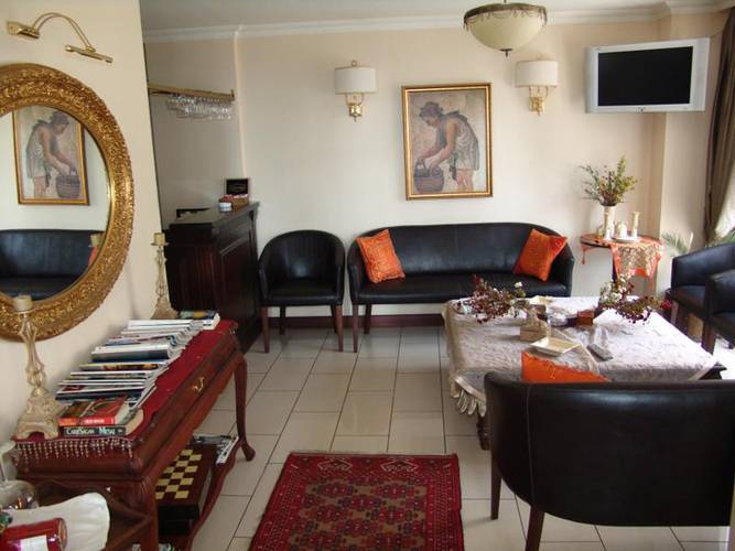 Daphne Hotel