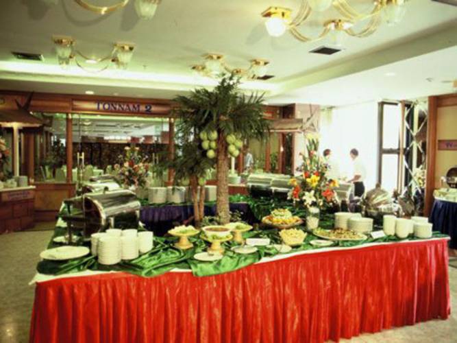 Grand Tower Inn