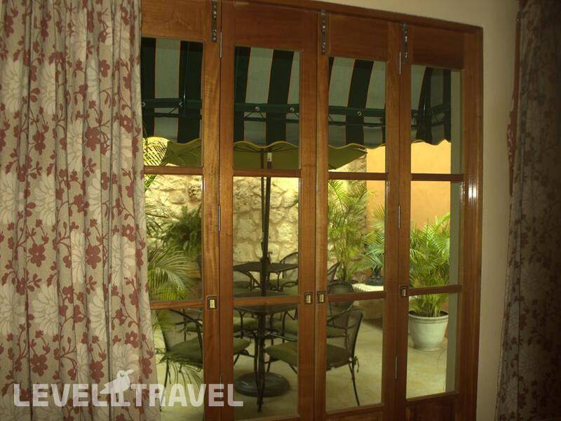 Фотография Cancun International Suites