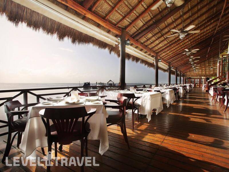 Фотография The Royal Caribbean All Suites Resort