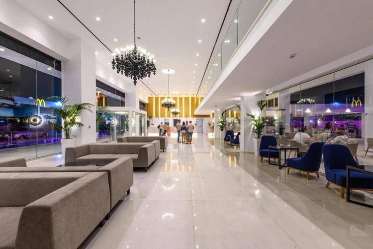 Seasons Hotel (Adults Only 14+)