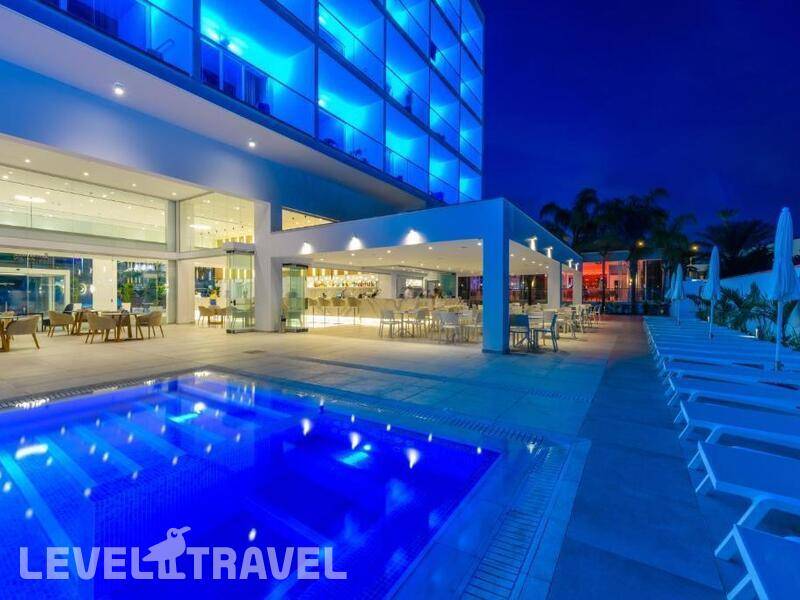 Фотография Seasons Hotel (Adults Only 14+)