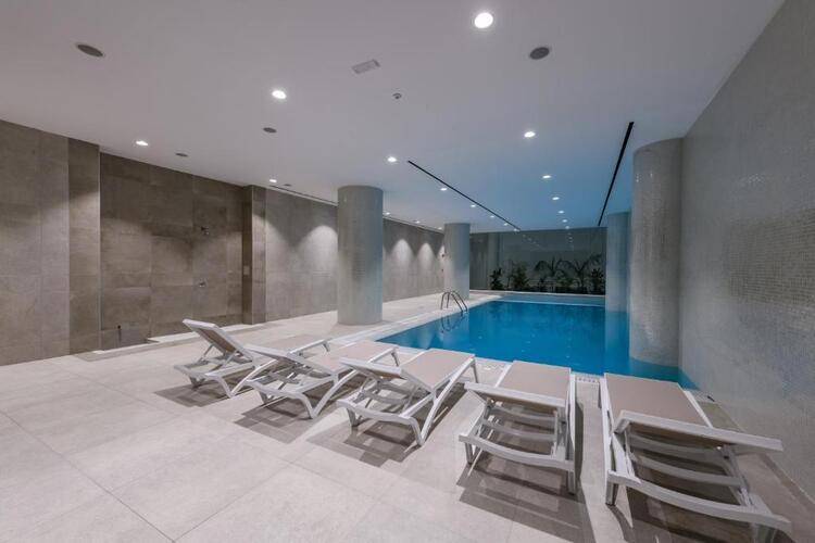 Seasons Hotel (Adults Only 14+)