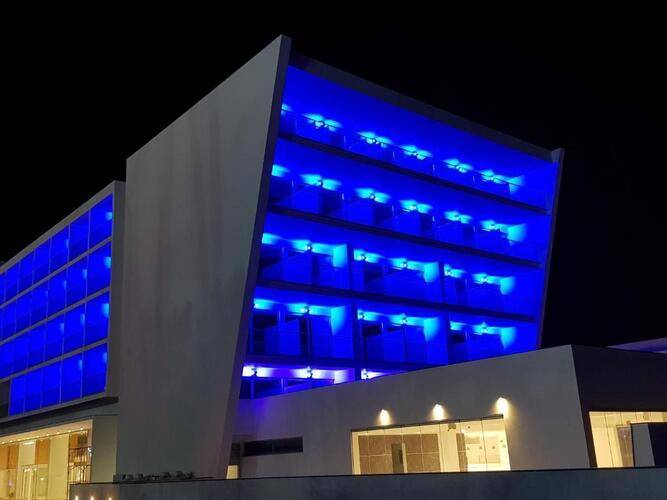 Seasons Hotel (Adults Only 14+)