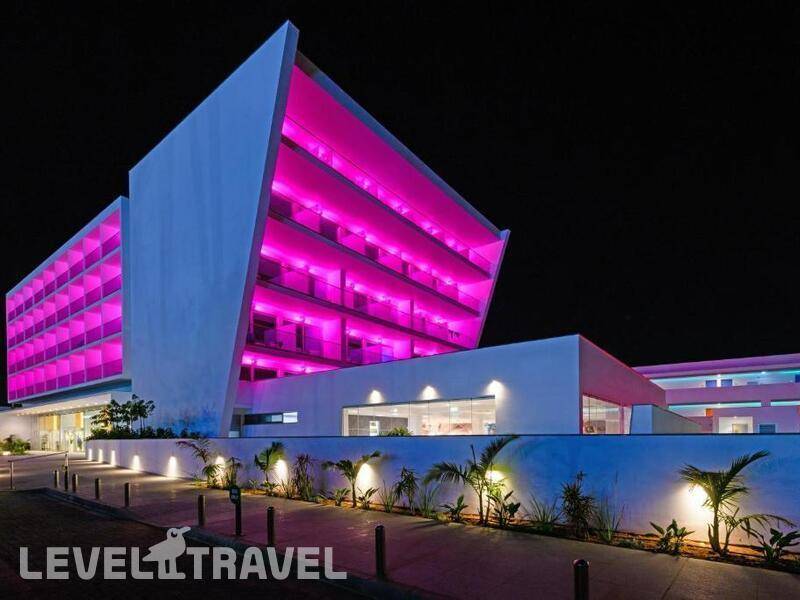 Фотография Seasons Hotel (Adults Only 14+)