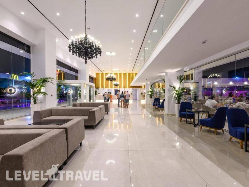 Фотография Seasons Hotel (Adults Only 14+)