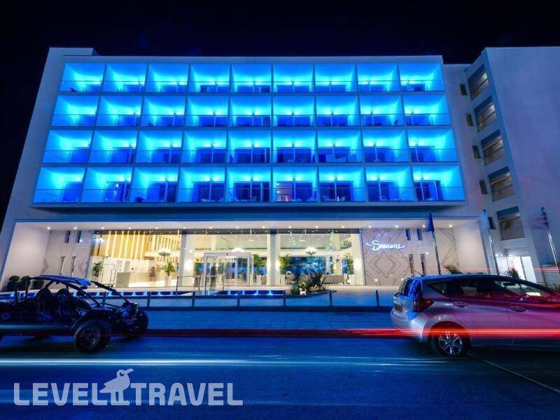 Фотография Seasons Hotel (Adults Only 14+)