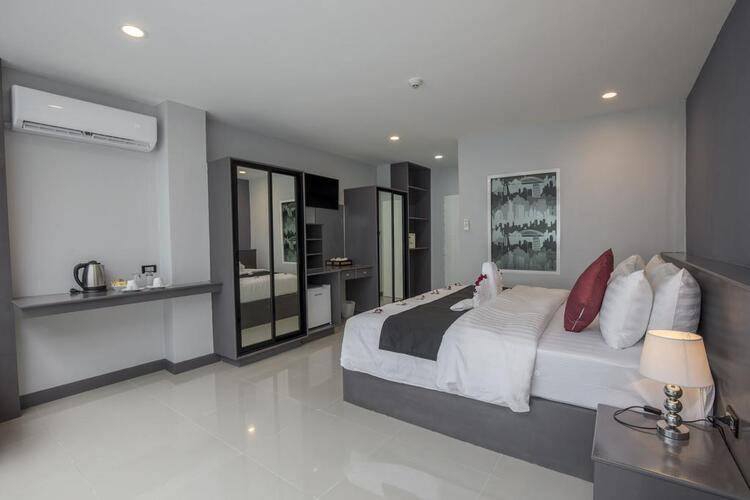 Modern Living Hotel