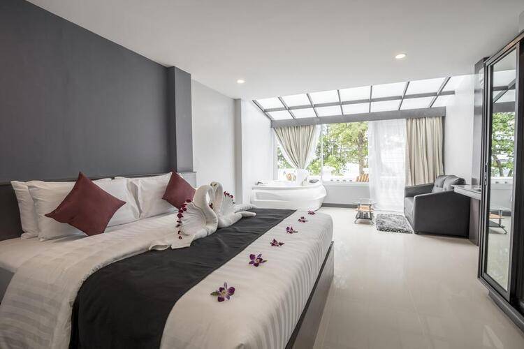 Modern Living Hotel