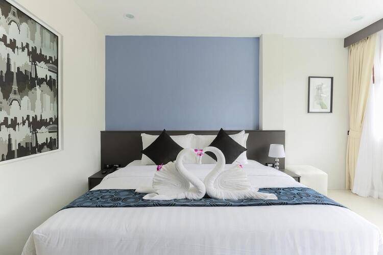 Modern Living Hotel