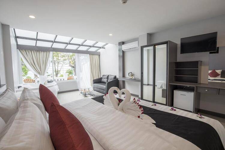 Modern Living Hotel