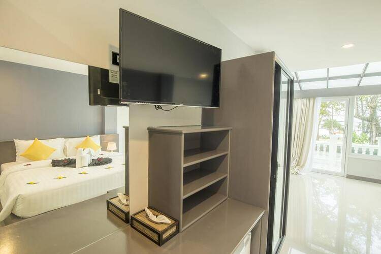 Modern Living Hotel