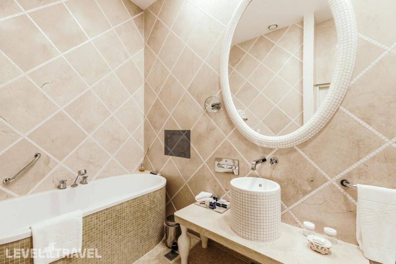 Изображение отеля 8