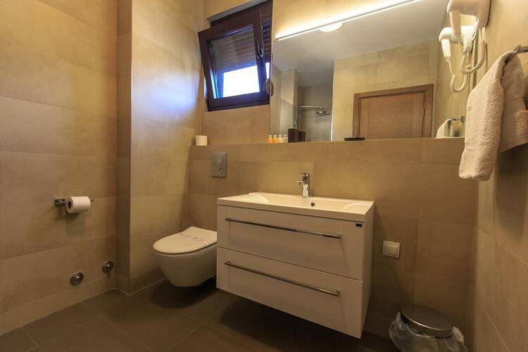 Apart Hotel Kuce Lekovica