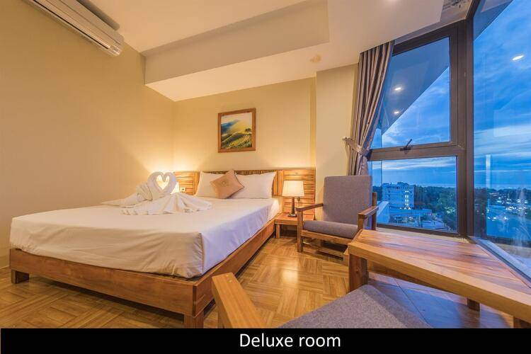 Golden Daisy Hotel