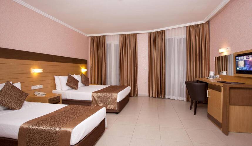 Remi Hotel