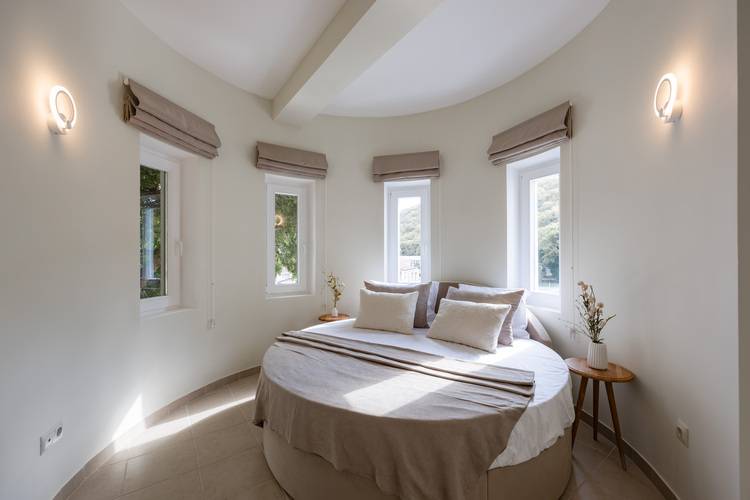 Круглое Озеро