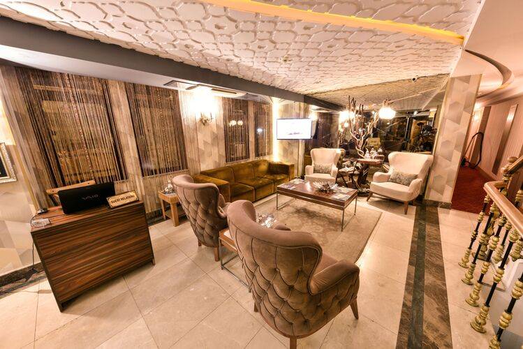 Almina Hotel