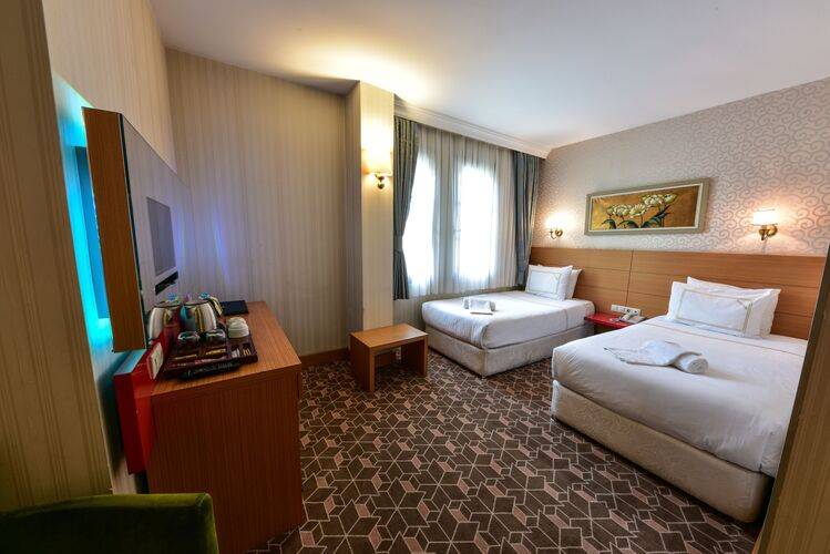 Almina Hotel