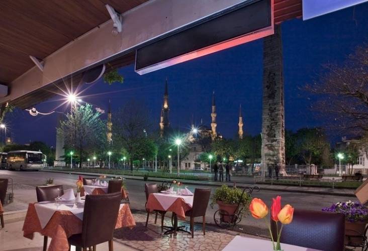 1207 Hotel (Ex. Alzer Hotel)