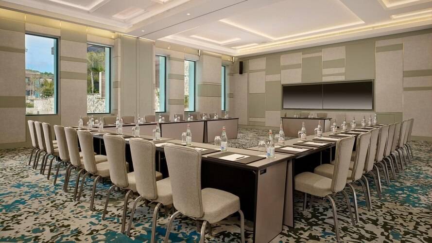 Parklane, A Luxury Collection Resort & Spa