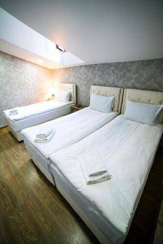 Aivani Hotel