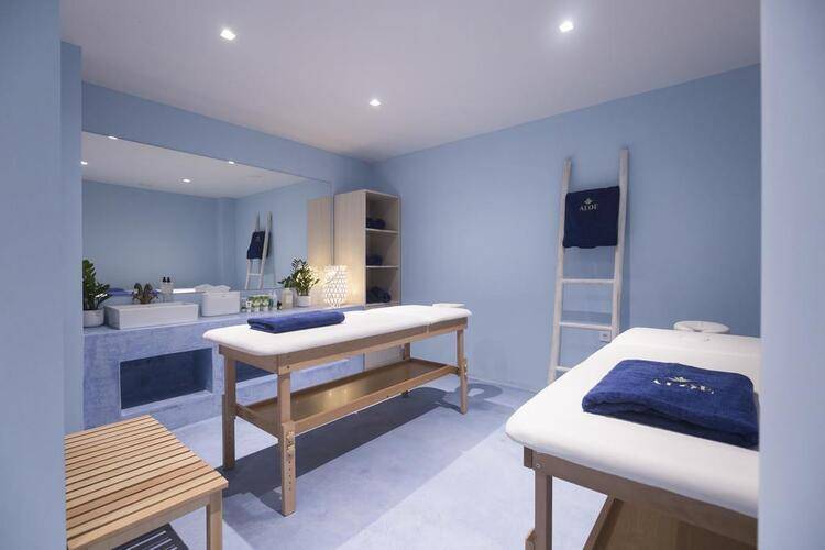 Aloe Boutique & Suites (Adults Only 16+)