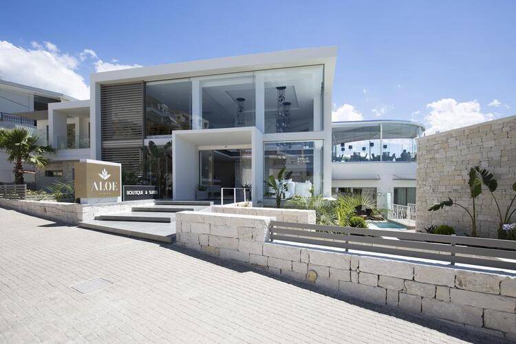 Aloe Boutique & Suites (Adults Only 16+)