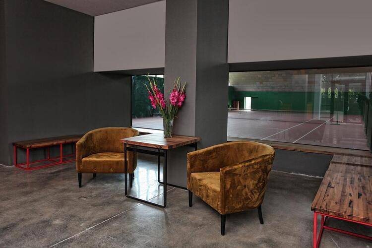 Lm Club Hotel