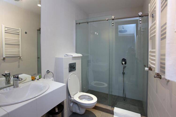 Lm Club Hotel