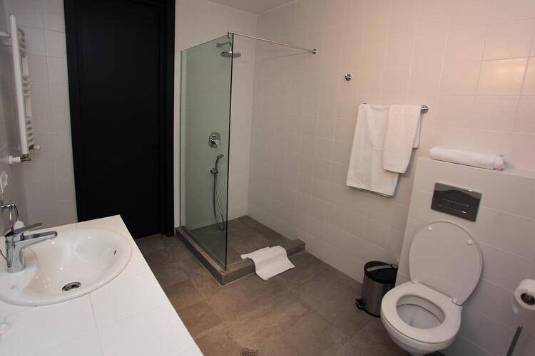 Lm Club Hotel