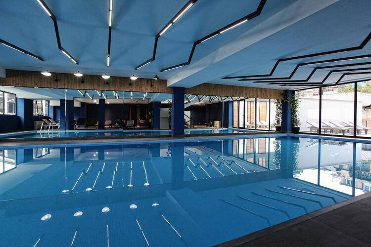 Lm Club Hotel
