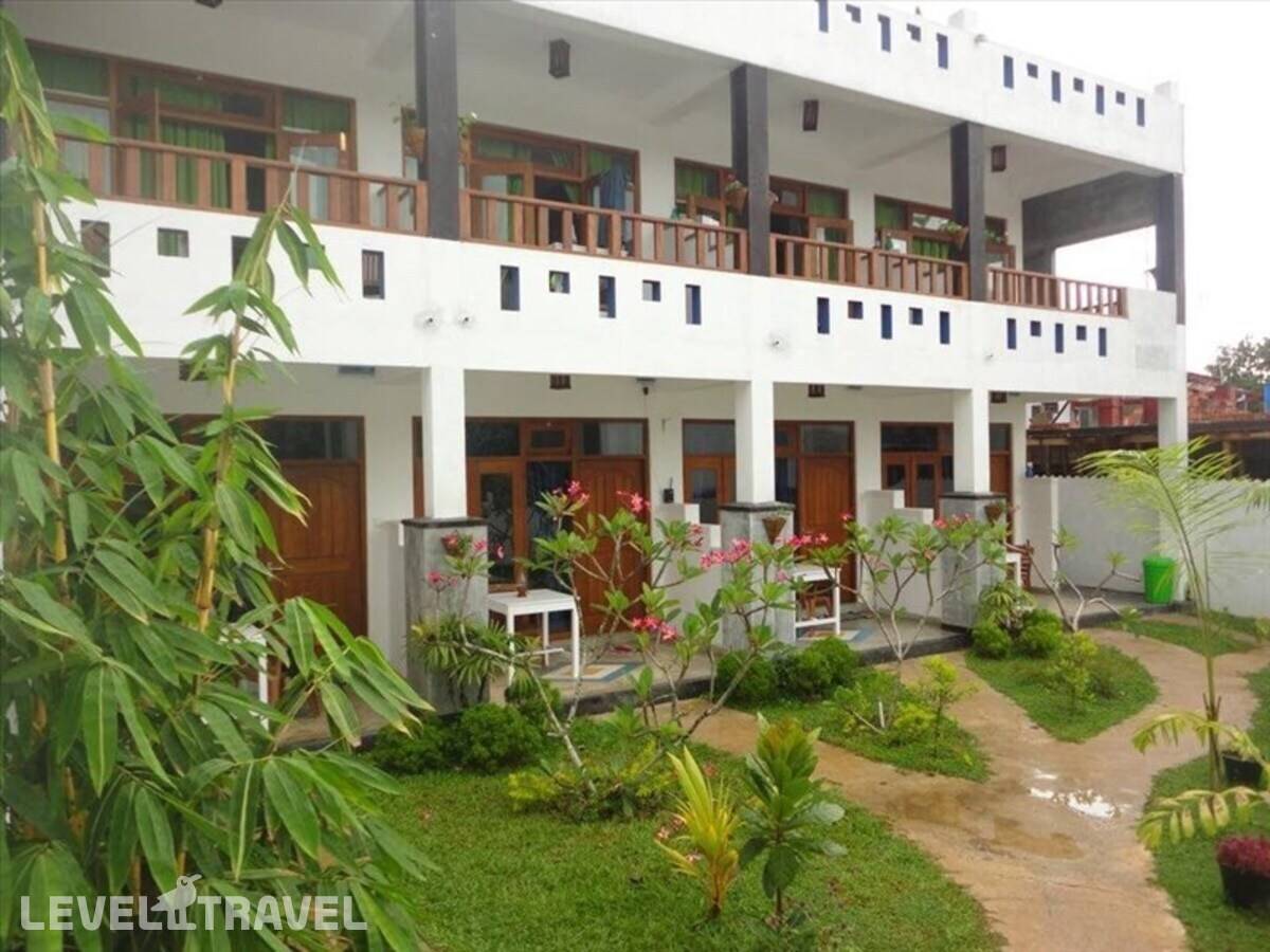 фотографии отеля Ocean Reach Holidays в Шри-Ланка(Мирисса) - фото №1