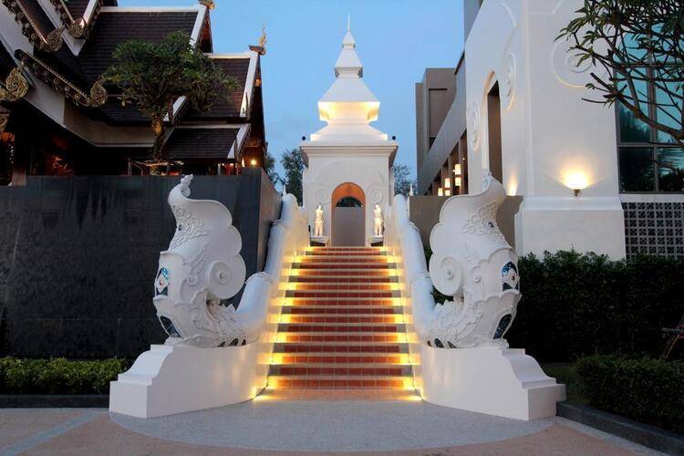 Maikhao Palm Beach Resort