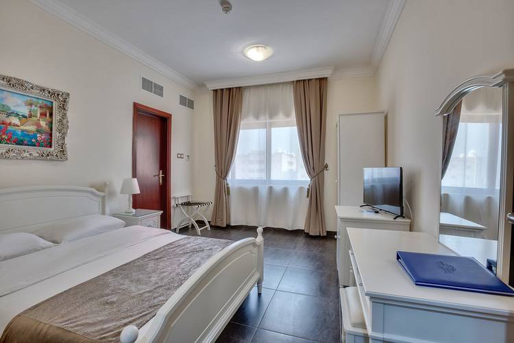 Royal Hotel