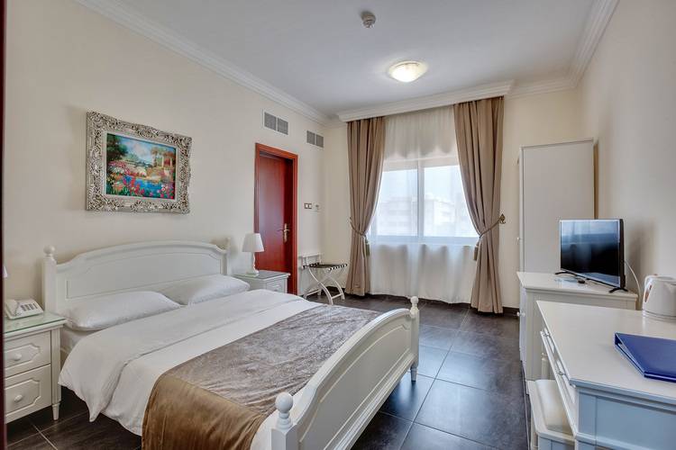 Royal Hotel