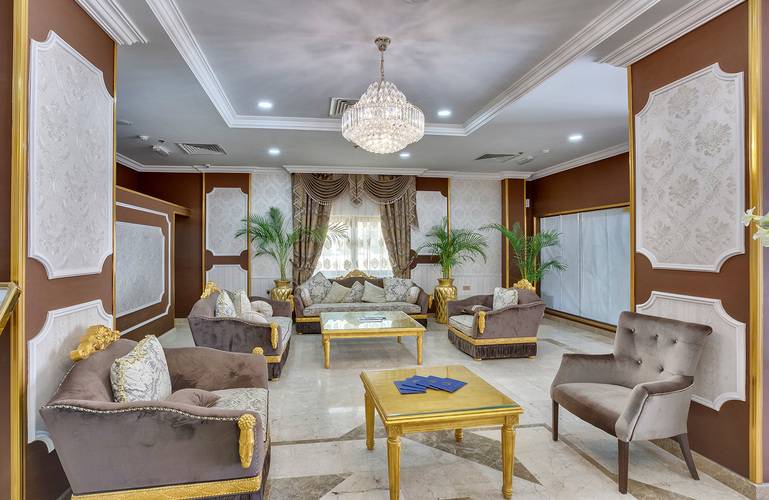 Royal Hotel