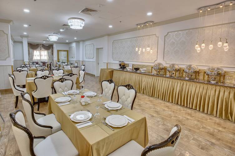Royal Hotel