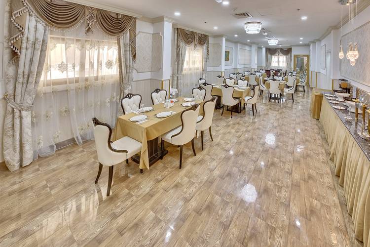 Royal Hotel